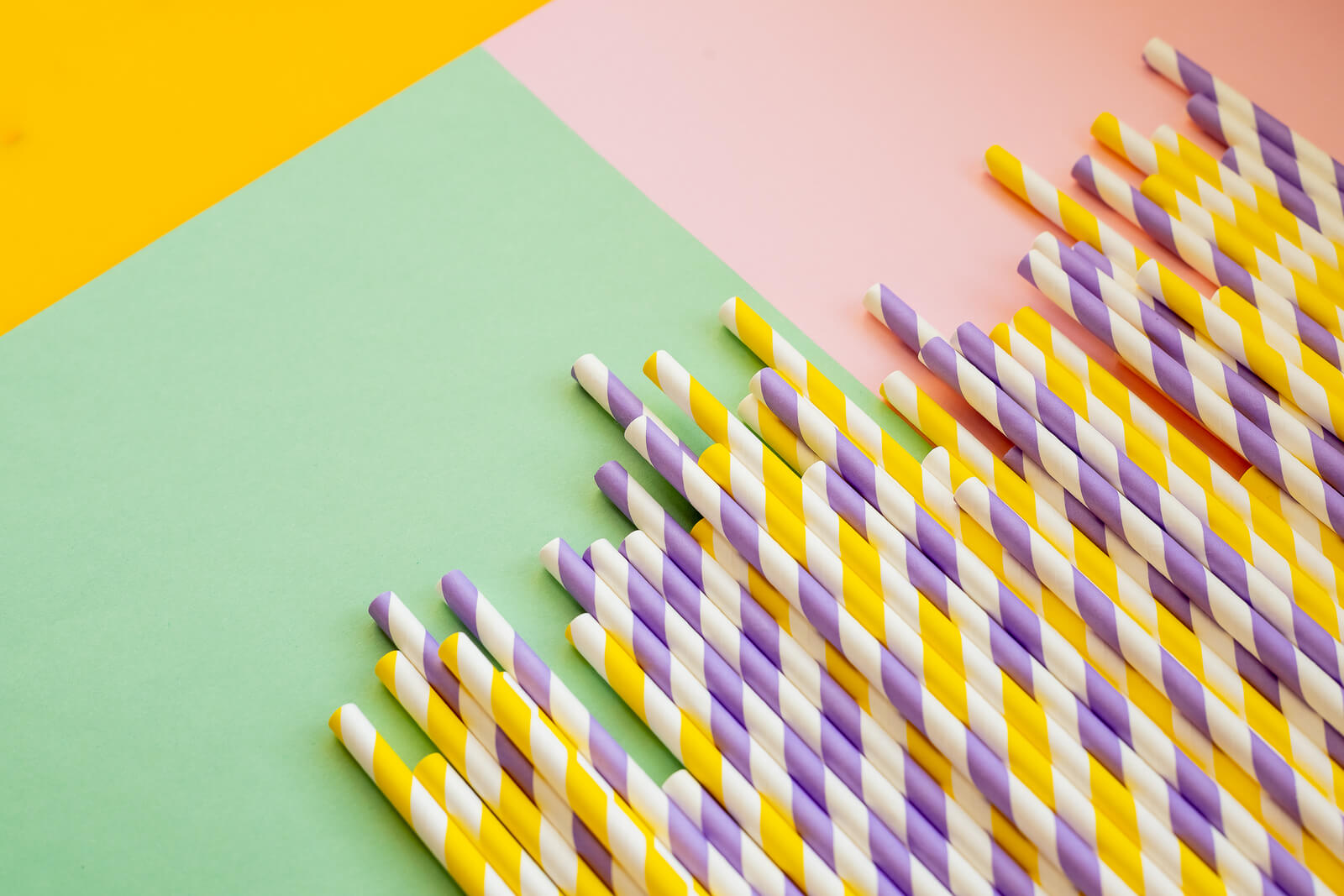 Straw Wars: почему бары отказываются от пластиковых трубочек